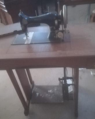 Macchina per cucire TORPEDO vintage