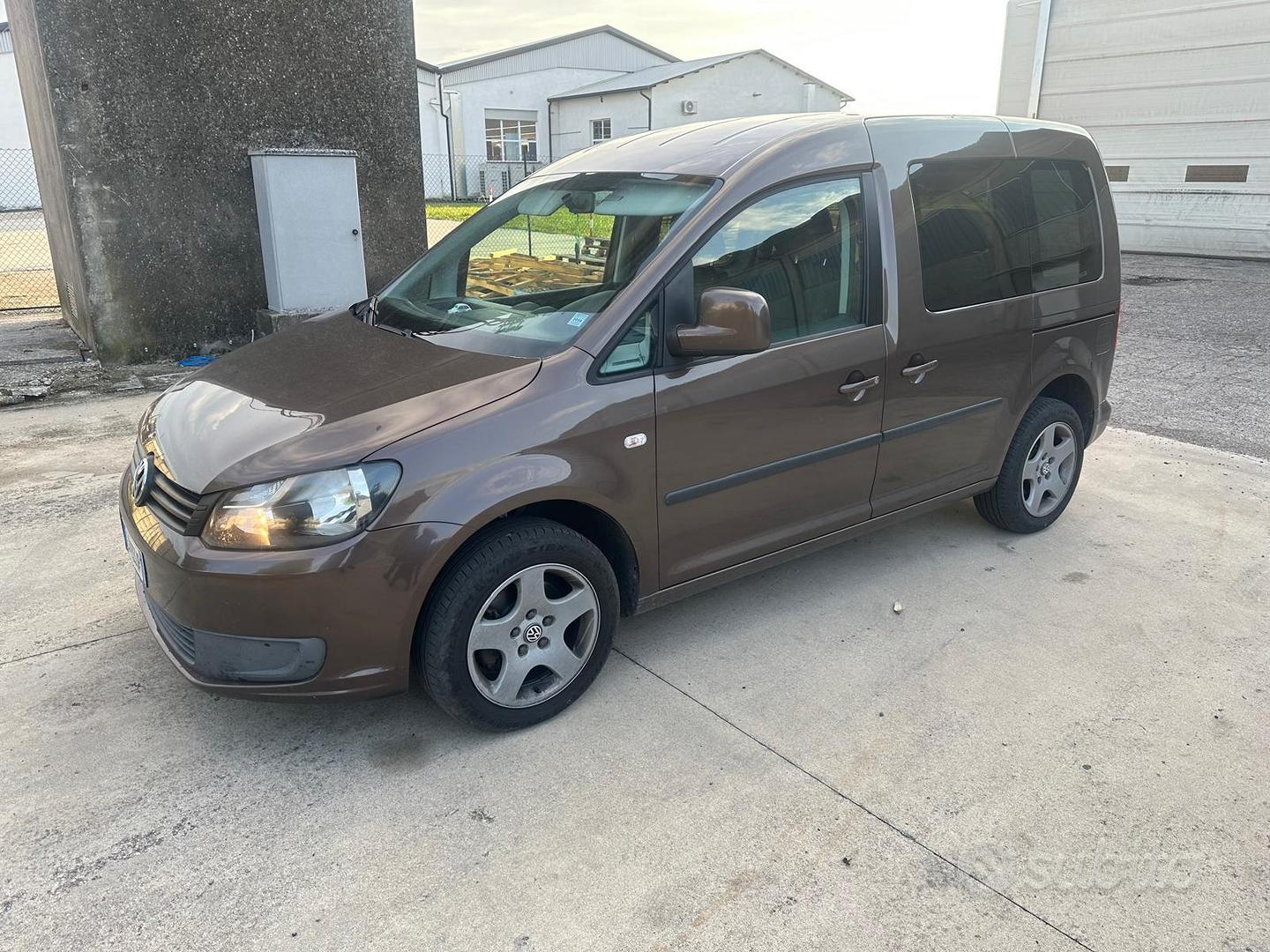 Volkswagen Caddy 3ªs. Tour. 2ª