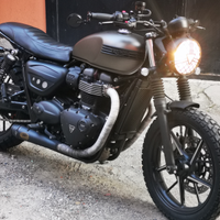 Triumph street twin