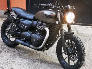 Triumph street twin