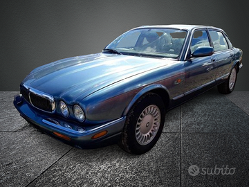 1998 JAGUAR XJ8 AUTO