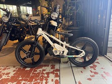 BICICLETTA HUSQVARNA EE 1.20