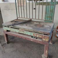 BASCULA CON BASAMENTO