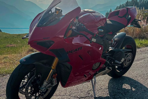 Panigale v4s 2024