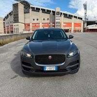 Jaguar F-Pace 2.0 diesel 180cv