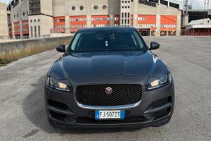 Jaguar F-Pace 2.0 diesel 180cv