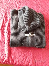Cardigan in lana L  Terranova grigio con alamari.