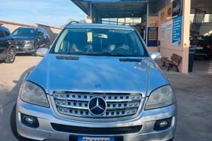 Mercedes Benz ML320
