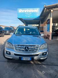 Mercedes Benz ML320