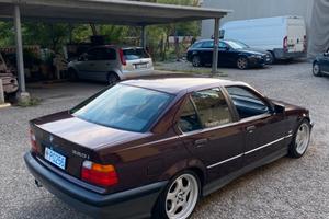 BMW 320i E36
