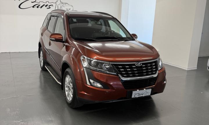 Mahindra XUV500 2.2 16V FWD W10