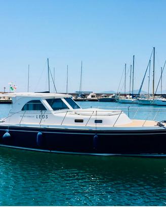 Barca a motore 10 m - COME NUOVA