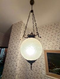 Lampadari vintage in vetro satinato e ottone
