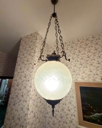 Lampadari vintage in vetro satinato e ottone