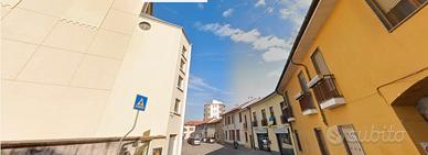 Stanza a Concorezzo con posto auto
