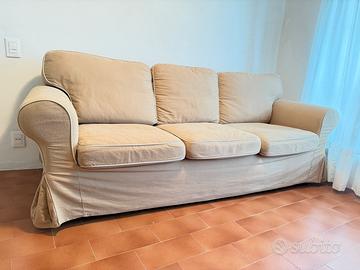 Divano e poltrona ikea NO SPEDIZIONE. Solo ritiro