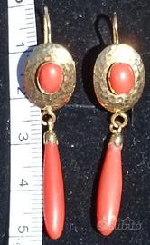 Orecchini in oro 18 kt e corallo rosso sardo