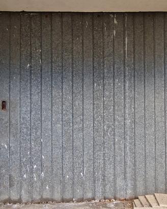 Portone scorrevole zincato per garage (228x218 cm)