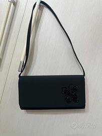 Borsa nera elegante farfalla chic