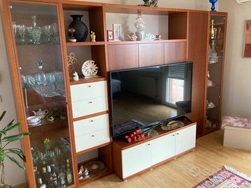 Parete attrezzata stile moderno