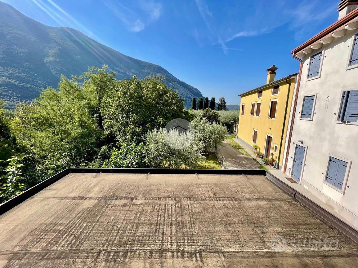 RUSTICO A RIVOLI VERONESE - Vista 3