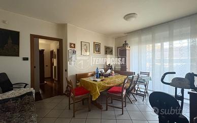 QUADRILOCALE DOPPI SERVIZI A BEATA GIULIANA