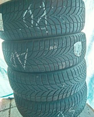 gomme da neve 215/60/17