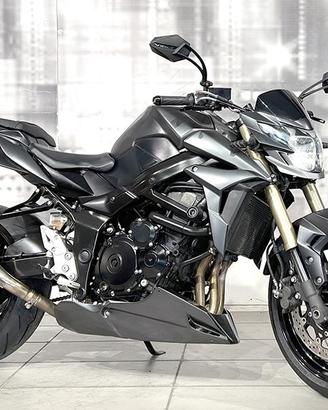 Suzuki GSR 750