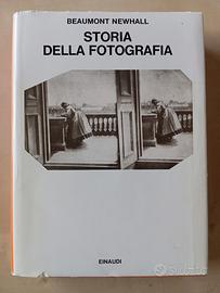 libro "Storia della fotografia" di B. Newhall