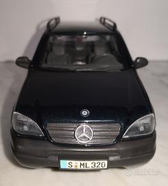 MERCEDES-BENZ ML320 (1997) , 1/24 MAISTO