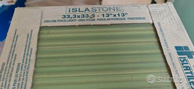 8,64 mq (+1mq) Piastrelle righe verdi 33x33