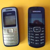 vecchi cellulari Samsung e Nokia solo esposizione