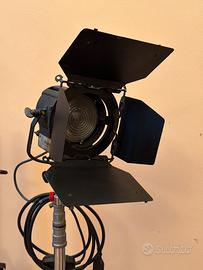 Fresnel 650w Strand quartzcolor