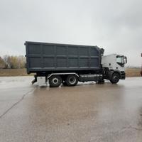 IVECO MAGIRUS 260S/E4 scarrabile con gru PENZ
