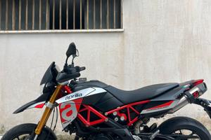 Aprilia Dorsoduro 900