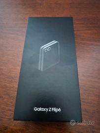 Magnifico Samsung ZFlip6 512 come nuovo