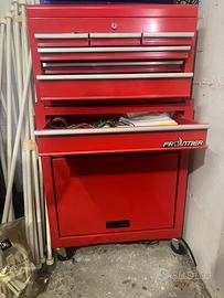 Cassettiera in ferro per attrezzi
