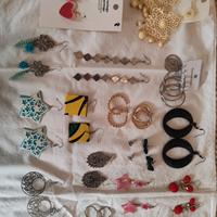 vari orecchini donna in blocco 