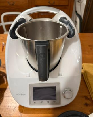 Vorwerk Bimby TM5 con cookey varoma e accessori