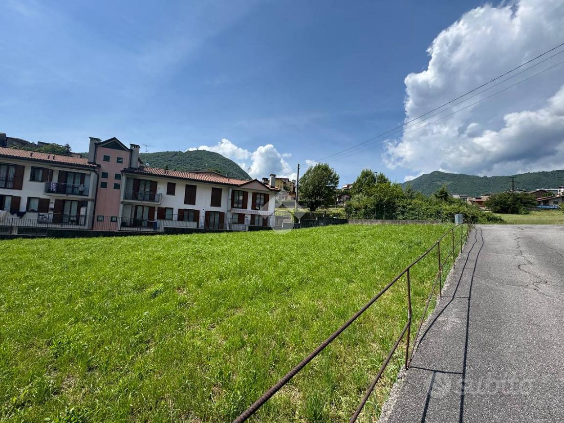 TER. RESIDENZIALE A PIANICO - Vista 5