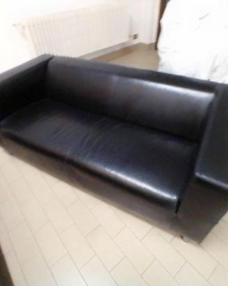 divani in pelle nera nuovi