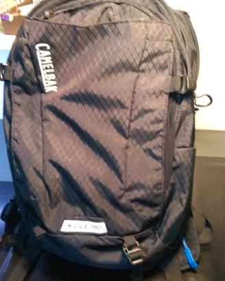 Zaino Camelbak M.U.L.E. 14L con sacca idrica da 3L