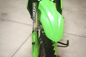 Moto cross Kawasaki 250