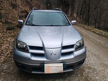 Mitsubishi Outlander 2.0 4wd GPL