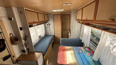 CAMPER MANSARDATO CI INTERNATIONAL 566