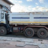 Motrice Iveco 330 - 36 ribaltabile