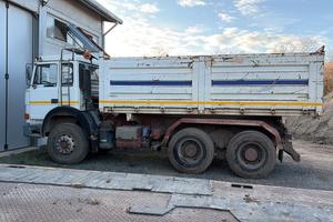 Motrice Iveco 330 - 36 ribaltabile