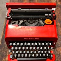 Macchina da scrivere Olivetti Valentine