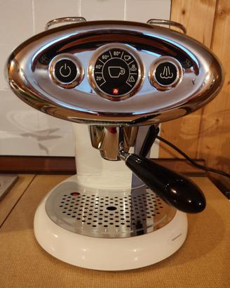 macchina caffè a capsule ILLY 