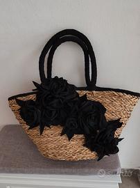 Borsa estiva artigianale coffa con fiori.